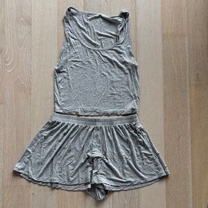 Aerie Light Gray Lounge Set